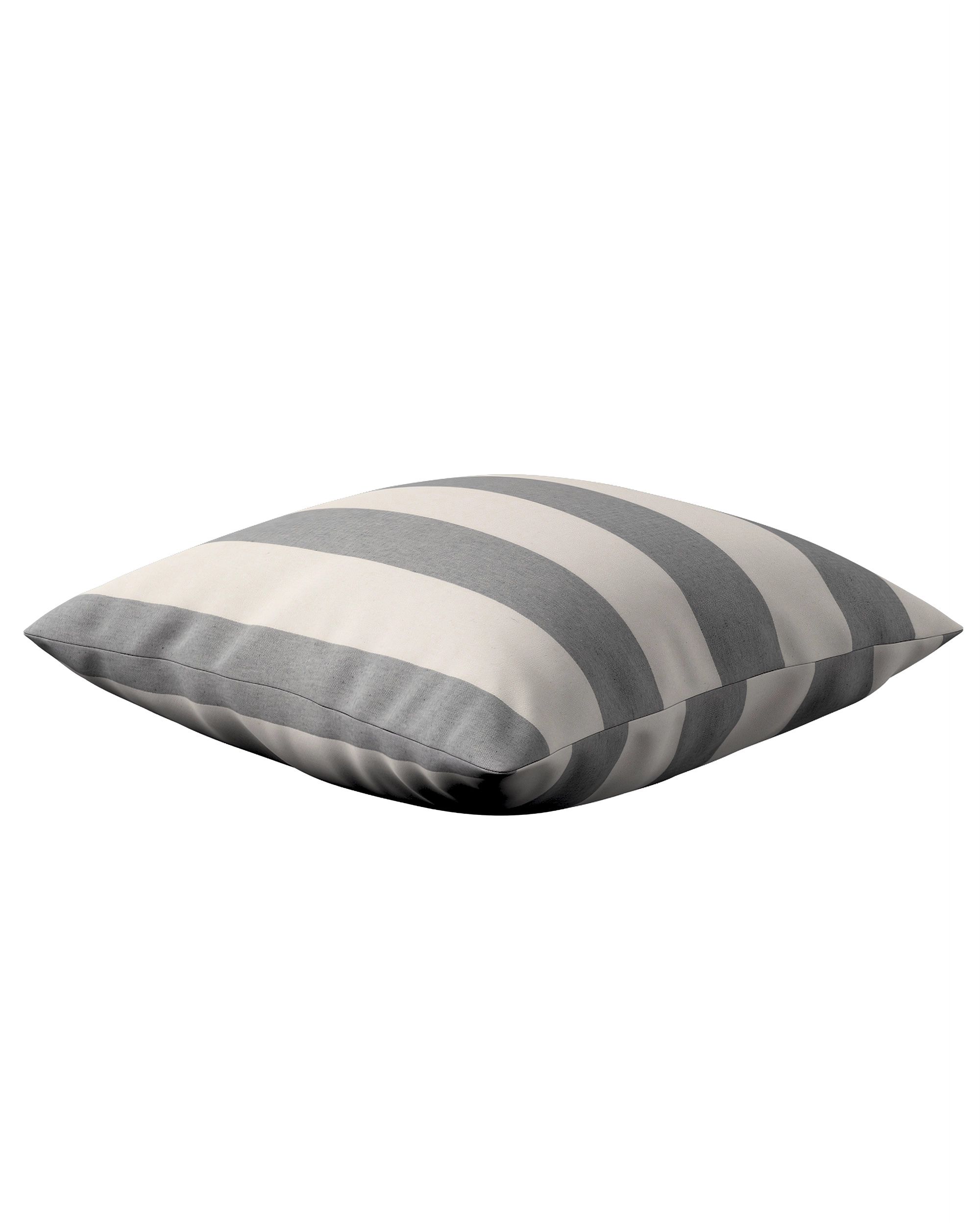 Housse de coussin Kinga couleur gris tissu à motifs (hover)