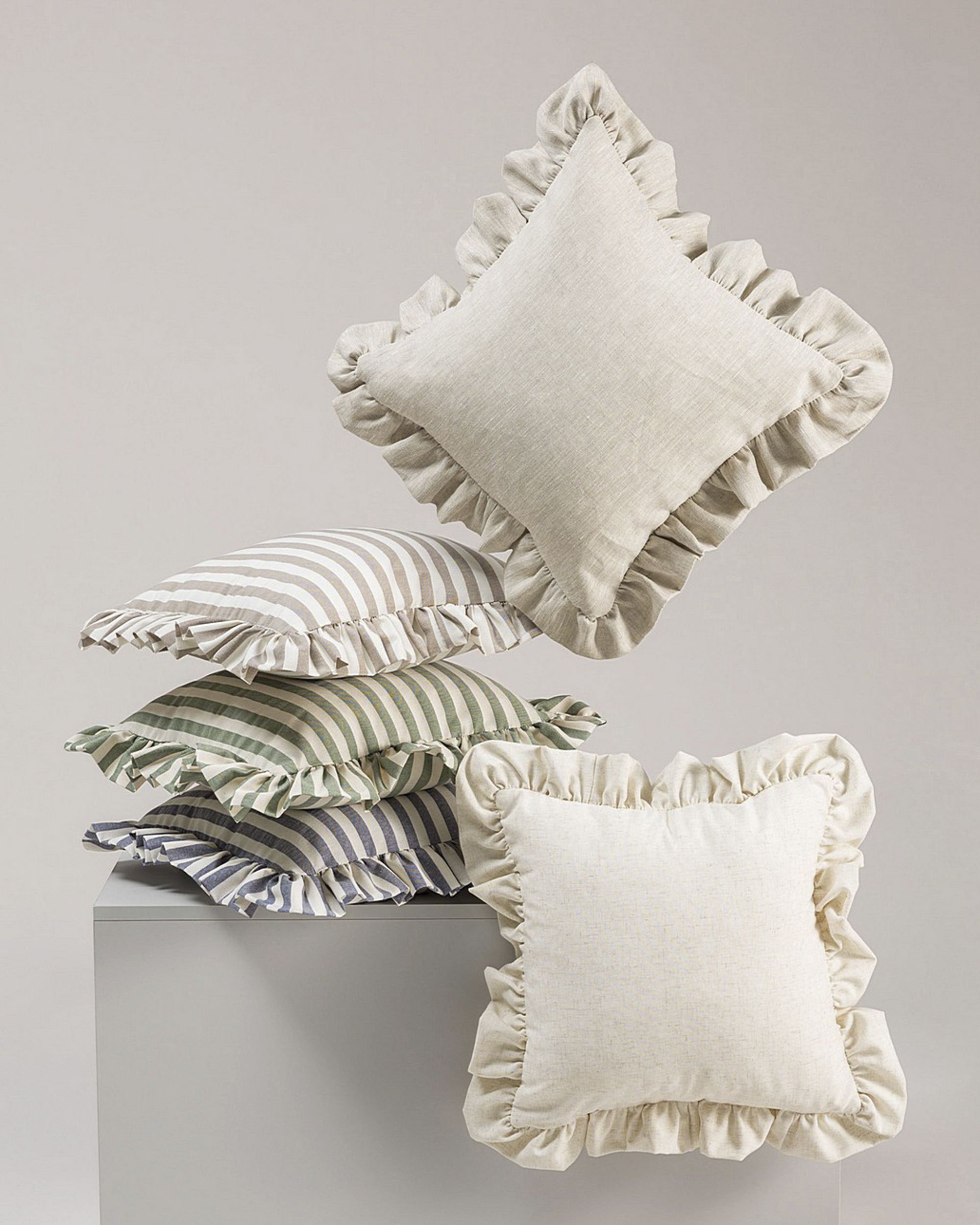 Housse de coussin Paula avec cantonni&egrave;re couleur beige tissu &agrave; motifs