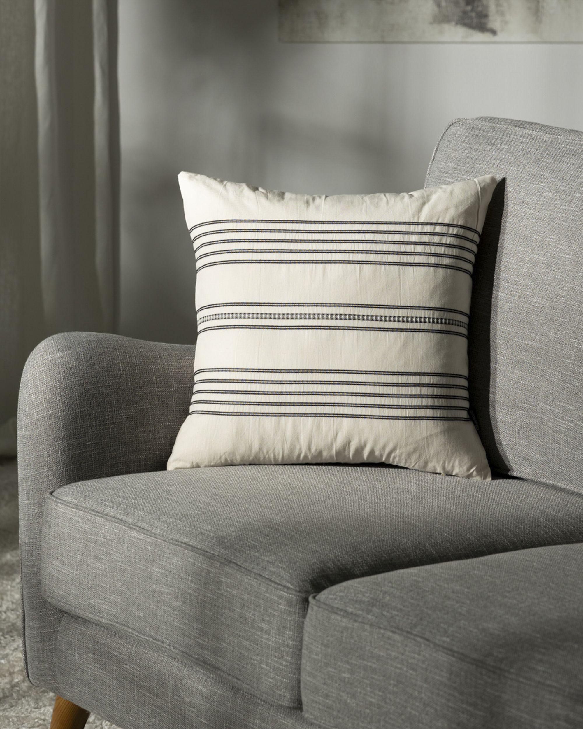 Linea Graphite housse de coussin 45x45 cm (hover)