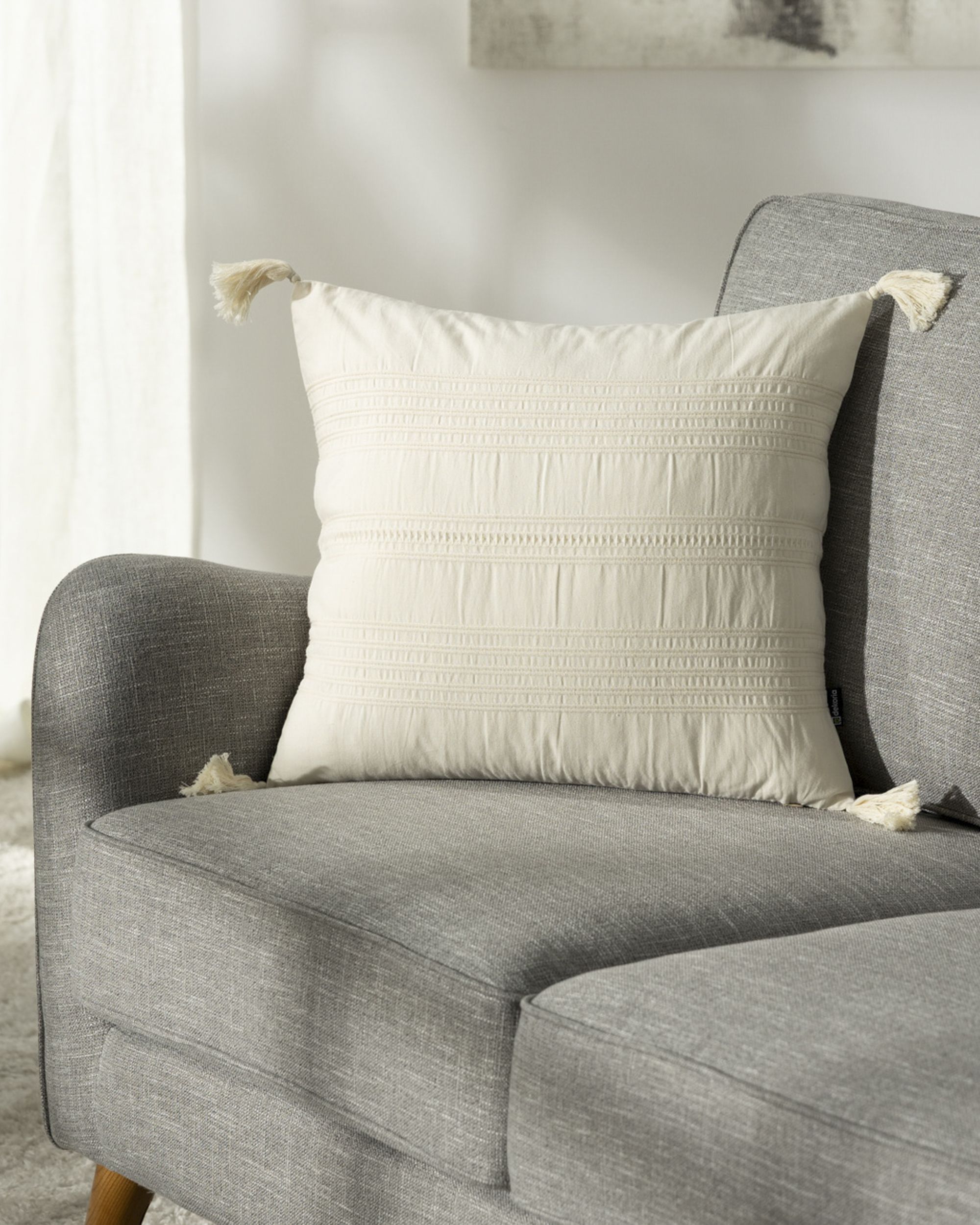 Linea Nordic Housse de coussin à pompons 45x45 cm (hover)