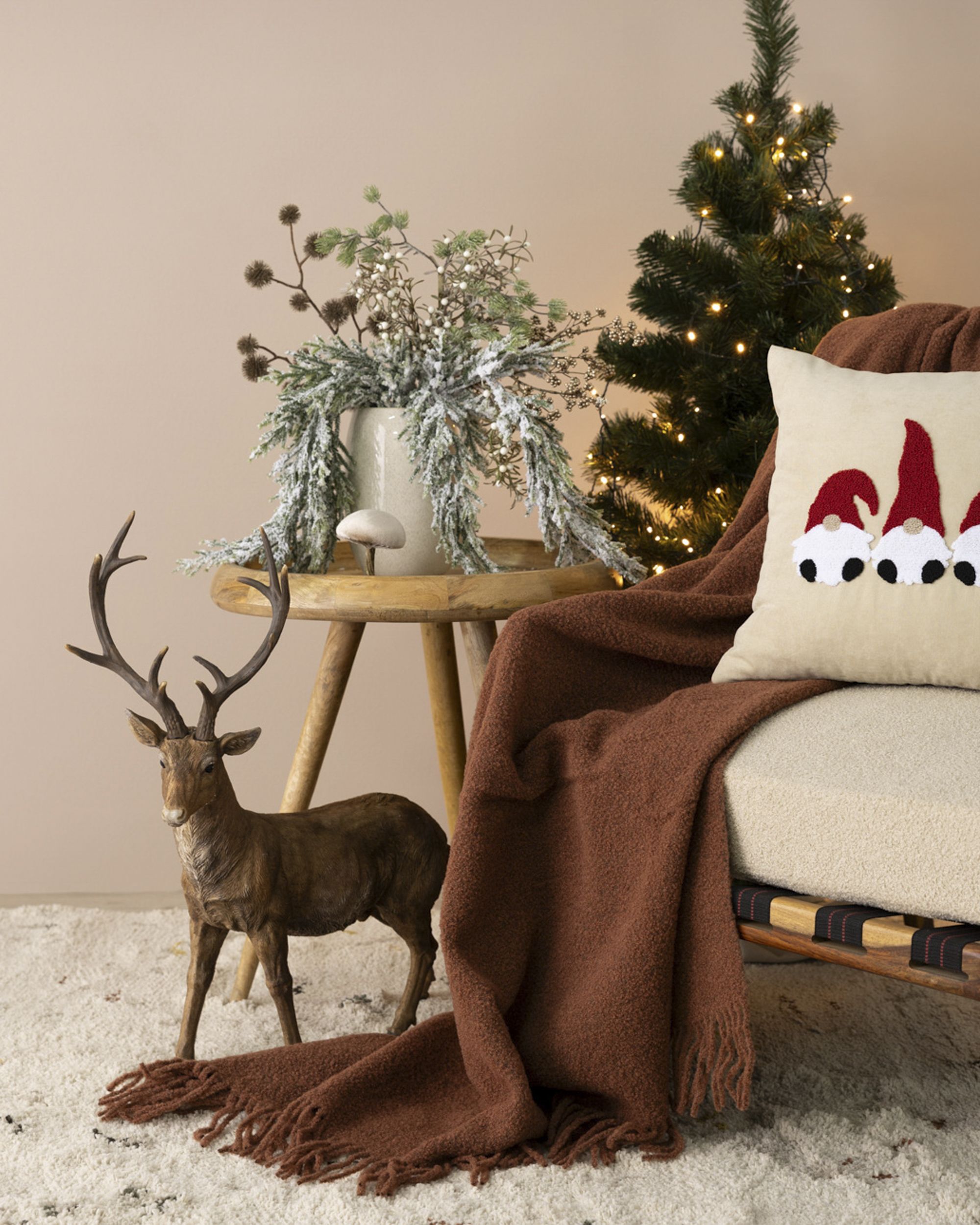 Housse de coussin Jolly Gnomes Red 43x43 cm (hover)