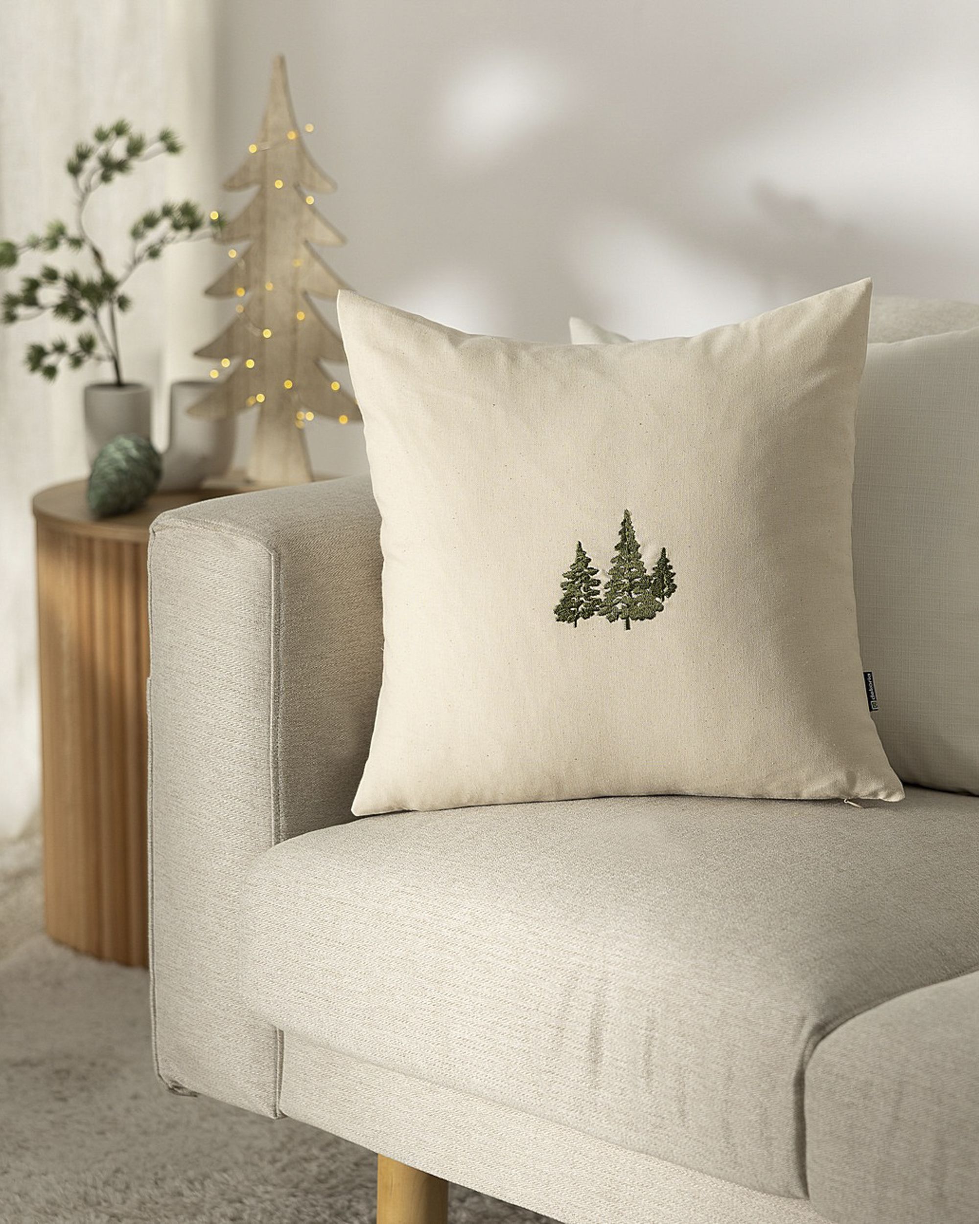 Housse de coussin Three Christmas Trees 43x43 cm (hover)