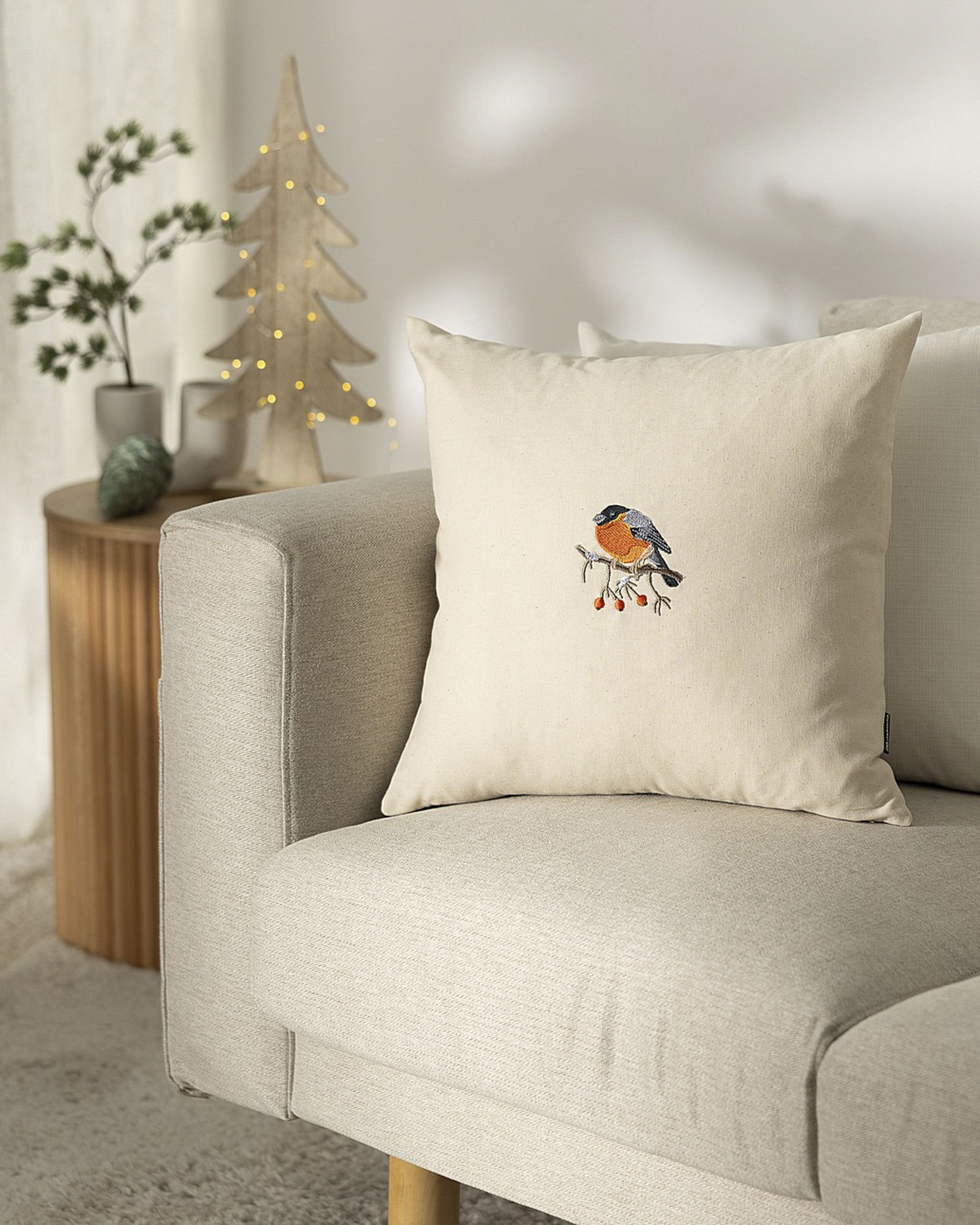Housse de coussin Robin on Branch 43x43 cm (hover)