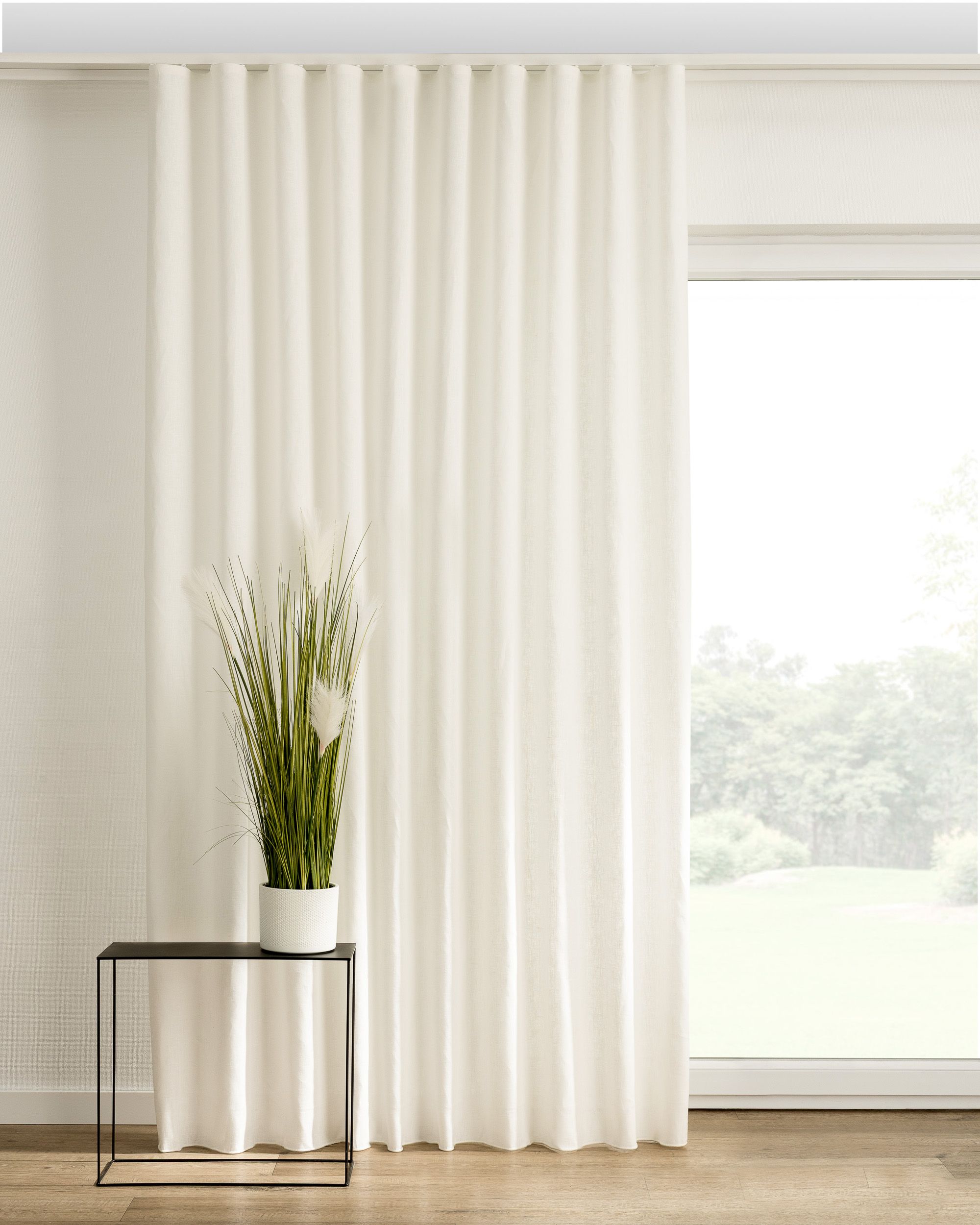 Rideau sur le ruban wave couleur blanc tissu semi-transparent, tresse, en lin