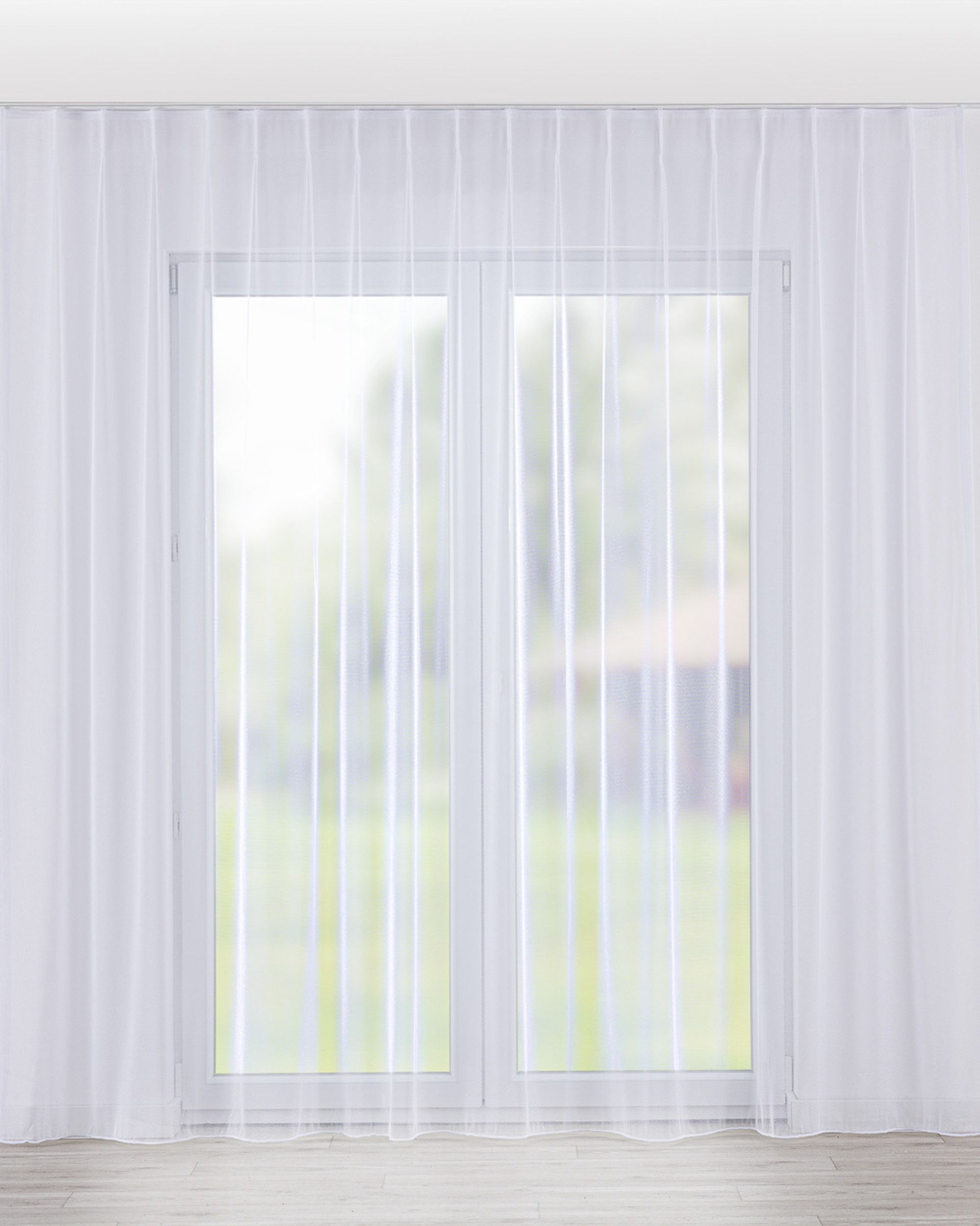 Voilage sur les crochets flex simples couleur blanc tissu semi-transparent, brillant, tresse
