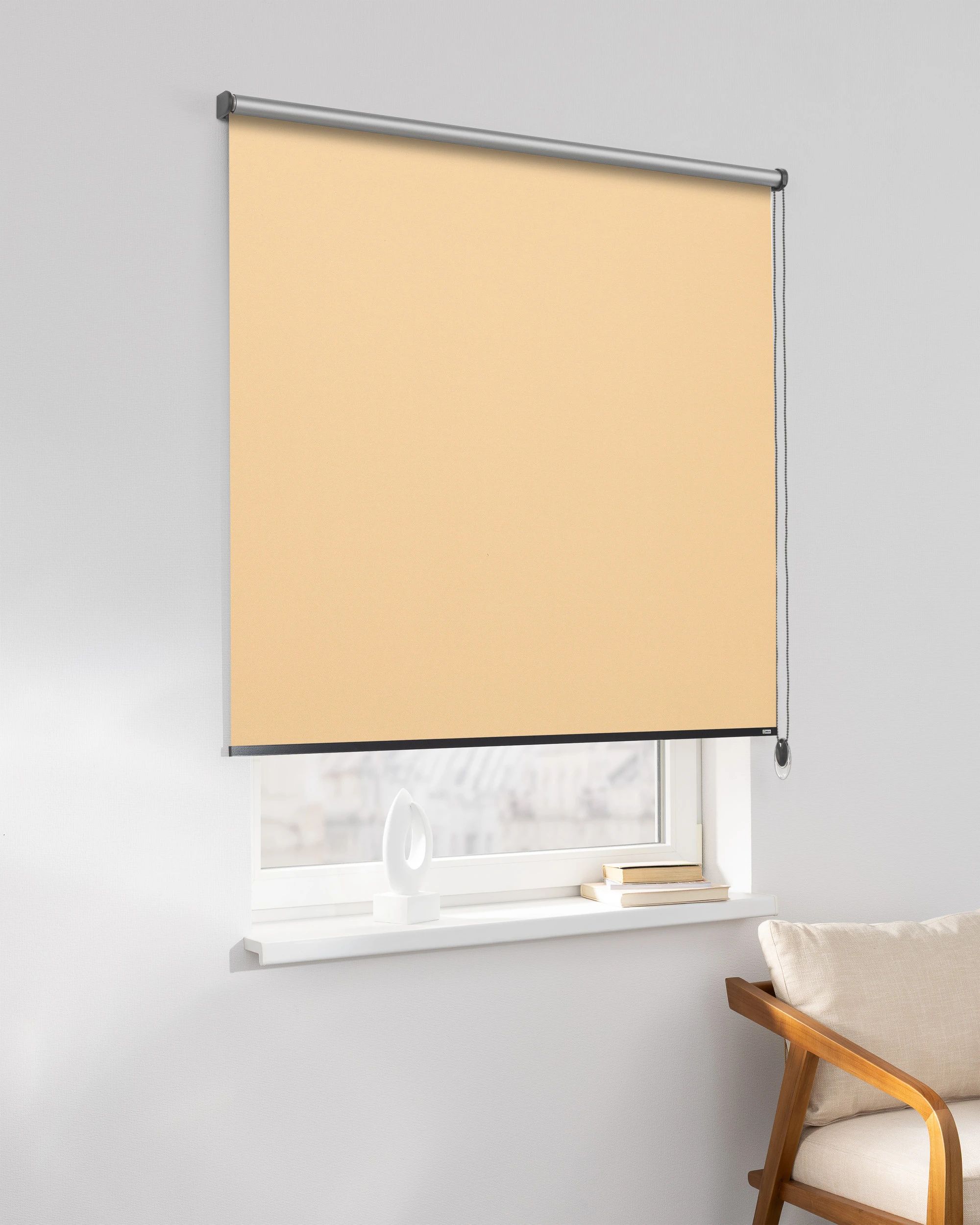 Store enrouleur Classic couleur beige tissu réfléchissante, black-out