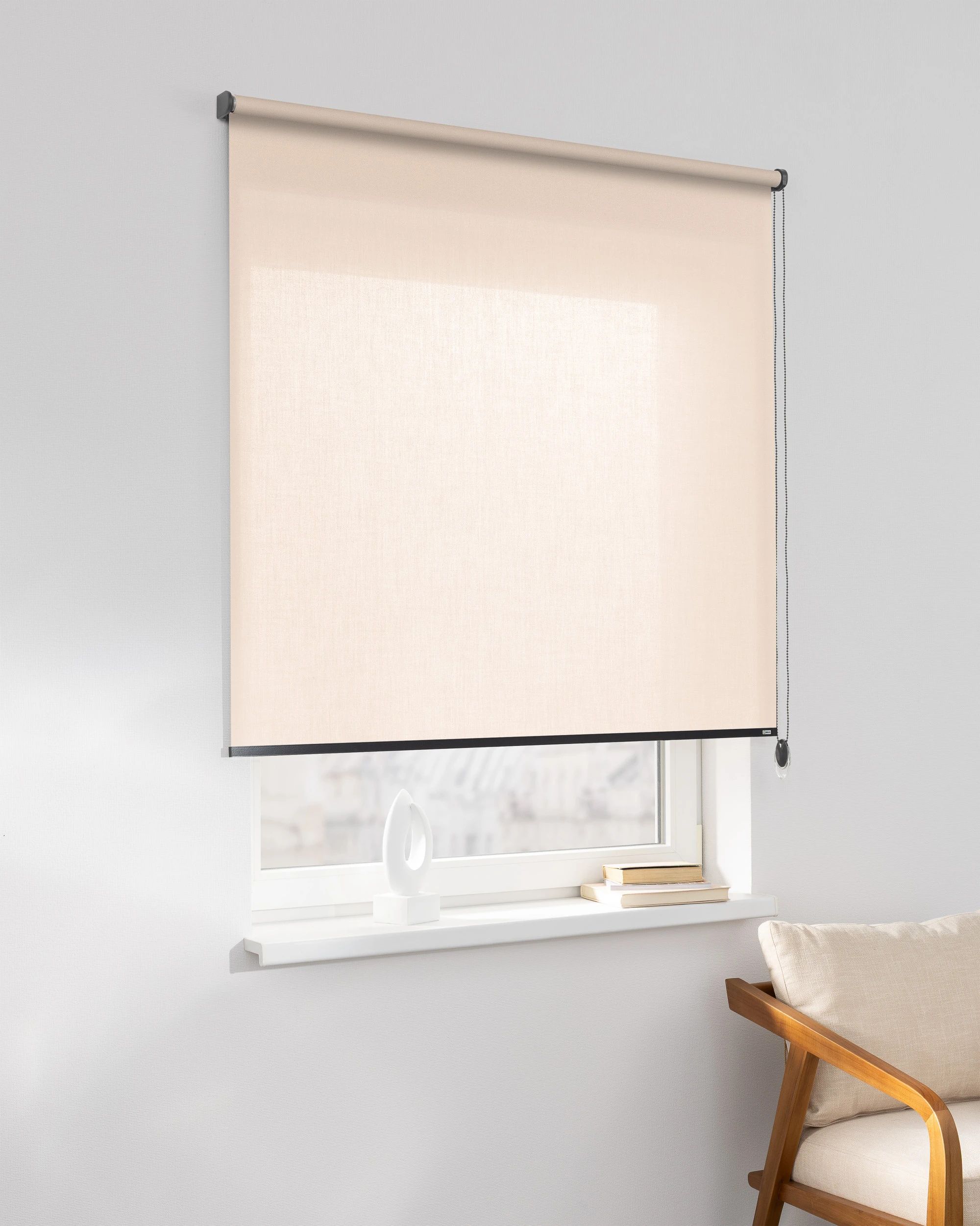 Store enrouleur Classic couleur beige tissu semi-transparent