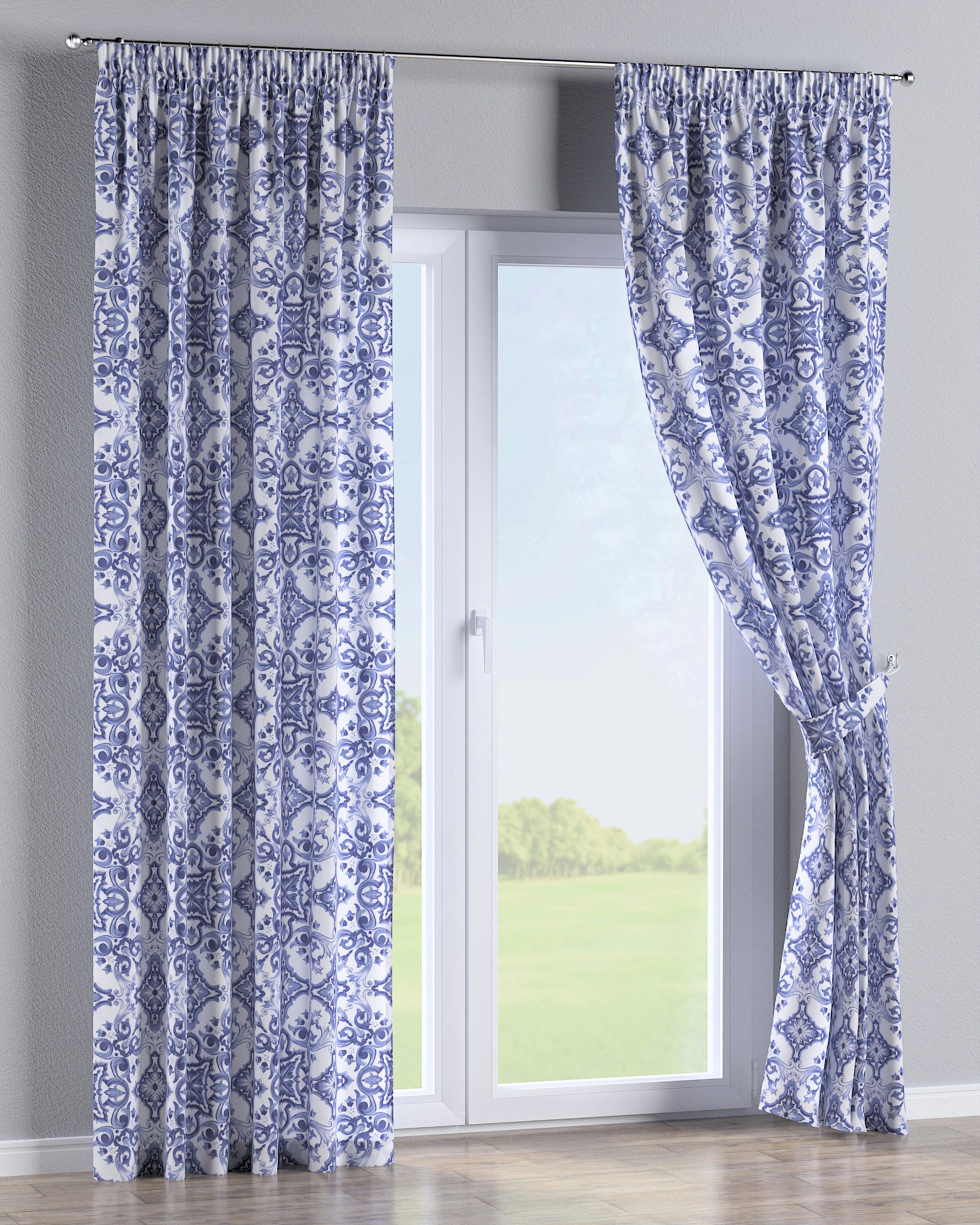 Rideau sur un ruban fronceur 1 pièce couleur bleu tissu à motifs (hover)