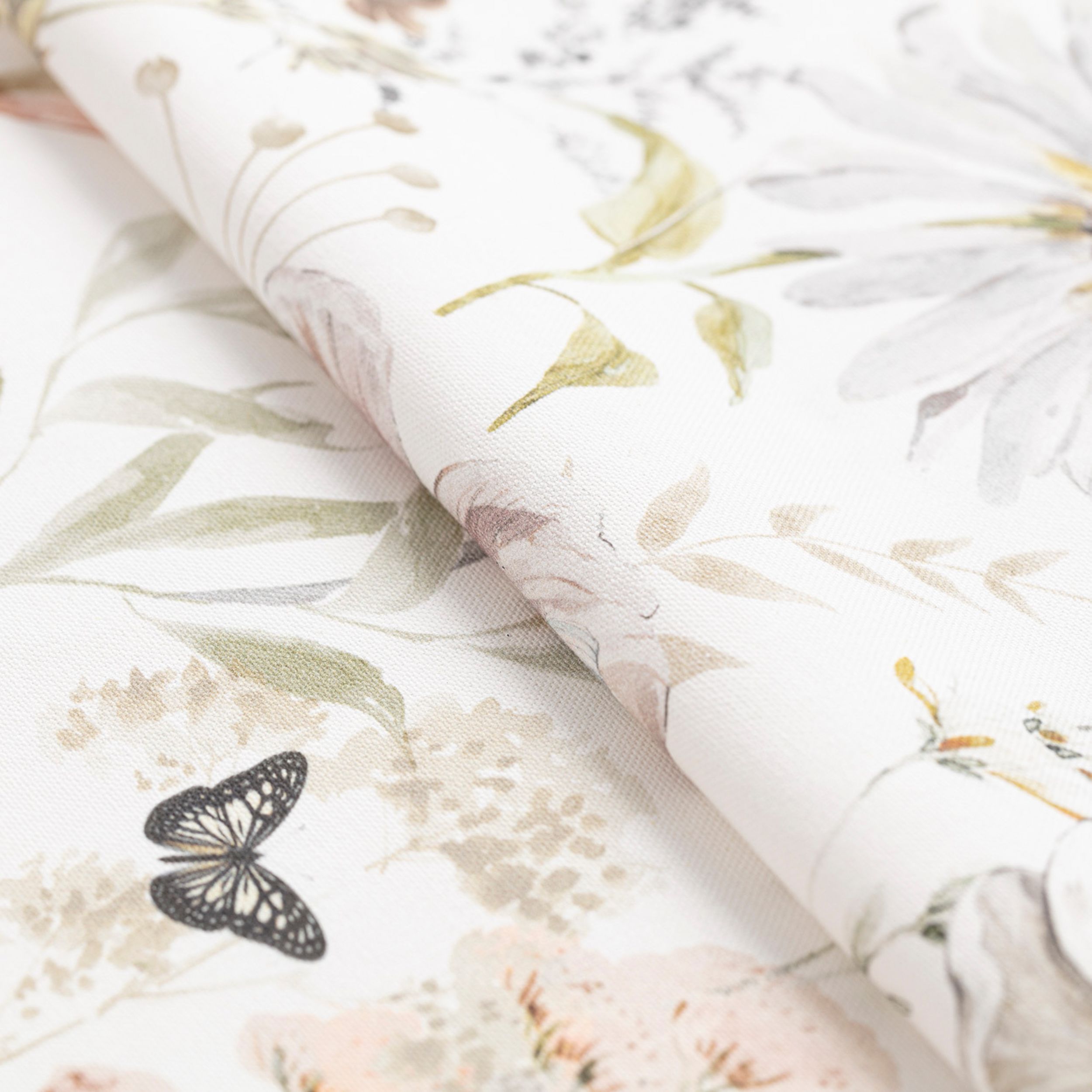 Gardenia 143-96 fleurs pastel sur fond blanc
