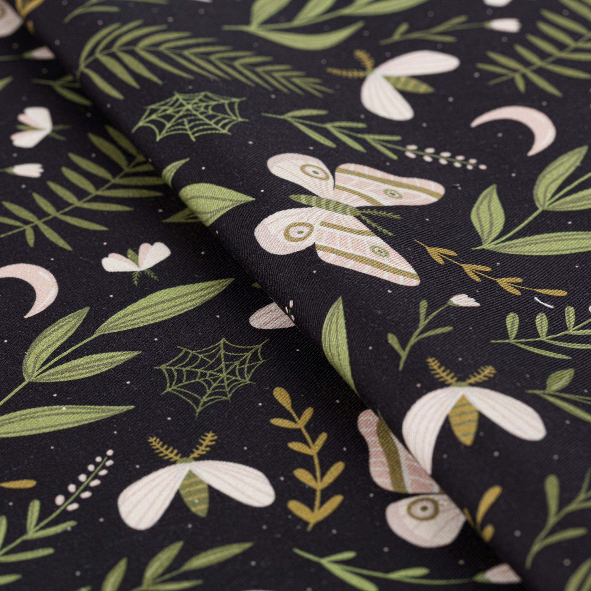 Magic Collection 500-49 papillons et feuilles sur fond noir