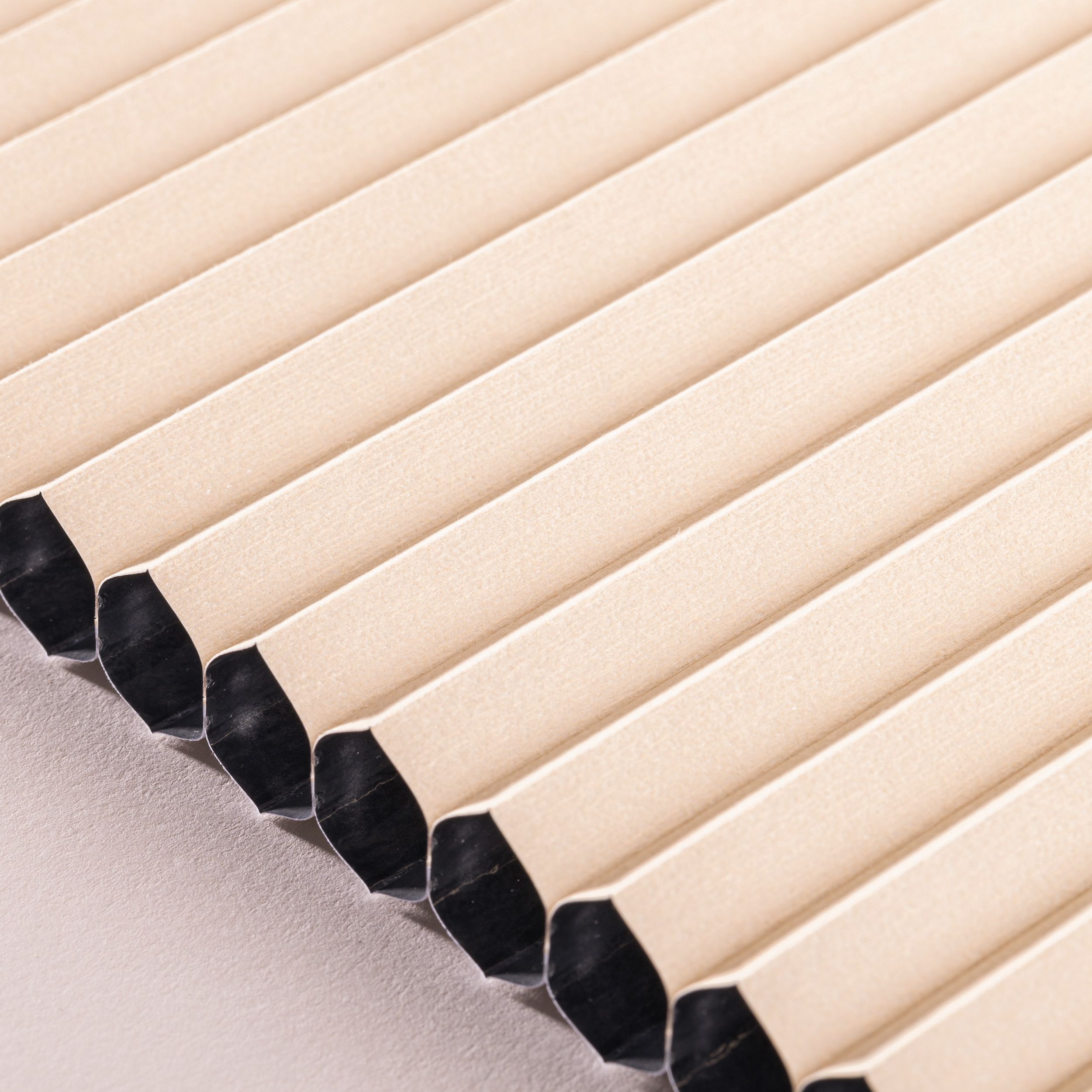 Blackout ALU – stores plissés Honeycomb HA-102 sable
