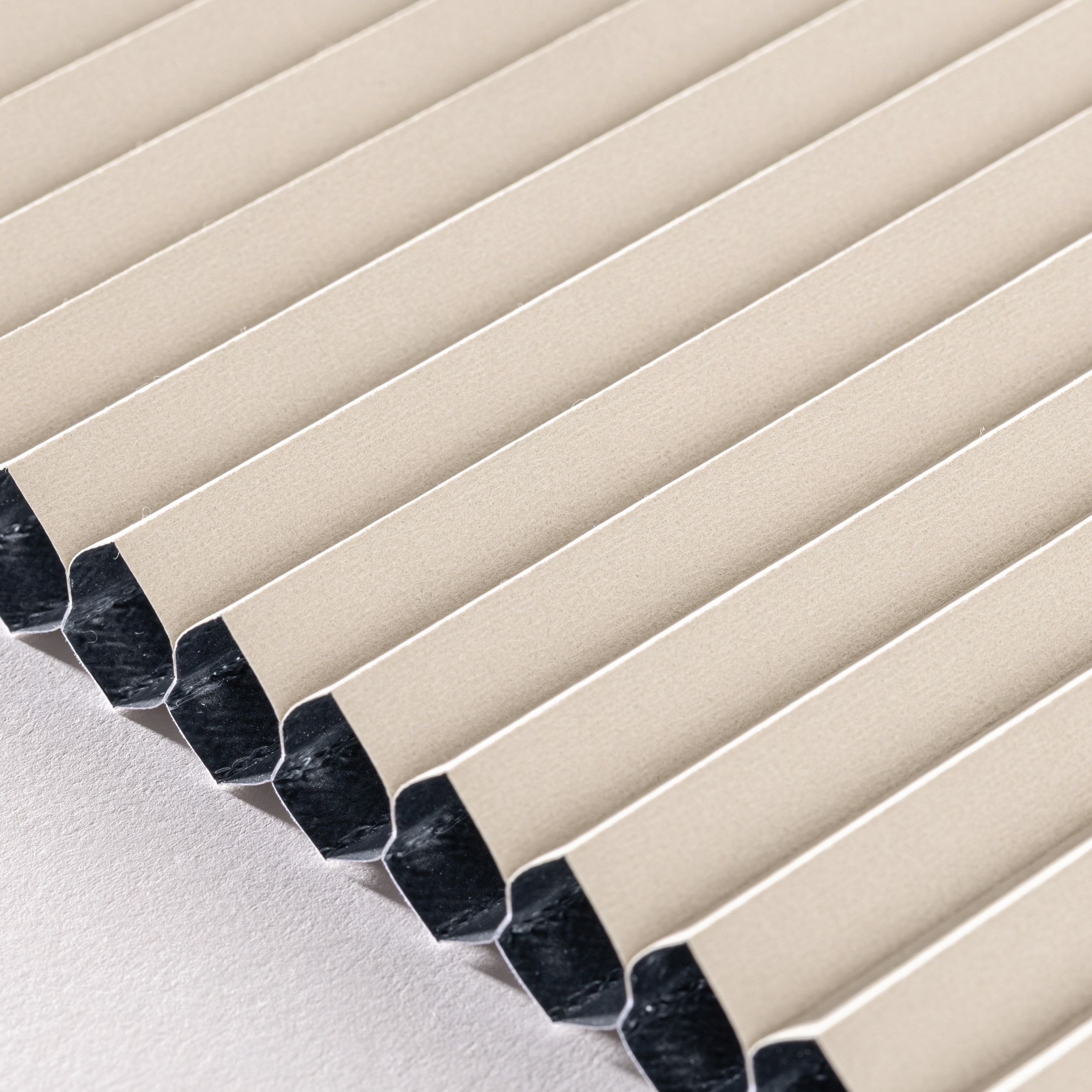 Blackout ALU – stores plissés Honeycomb HA-103 beige